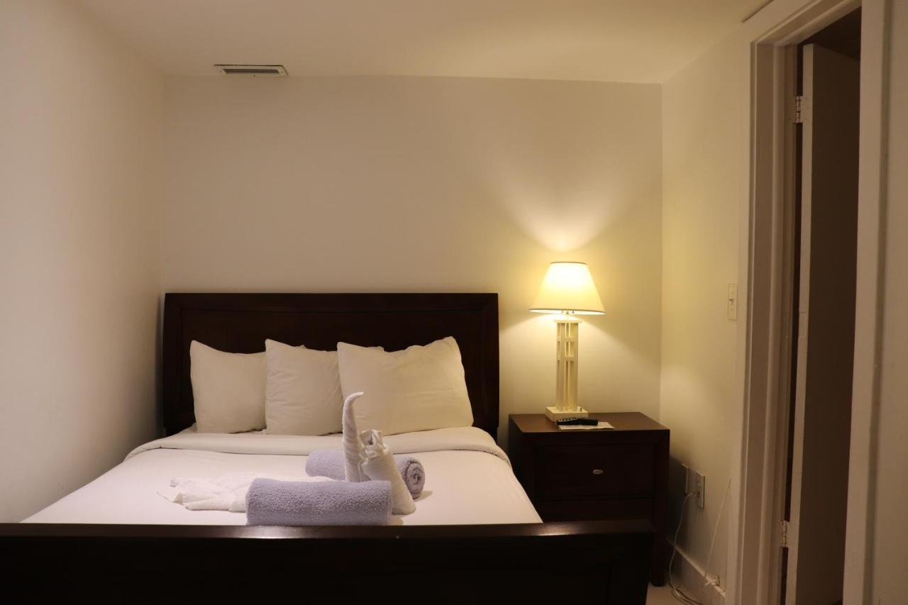 On Hollywood Beach - Affordable Two Bedrooms Sleeps 6 With Two Bathrooms Dania Beach Exterior photo