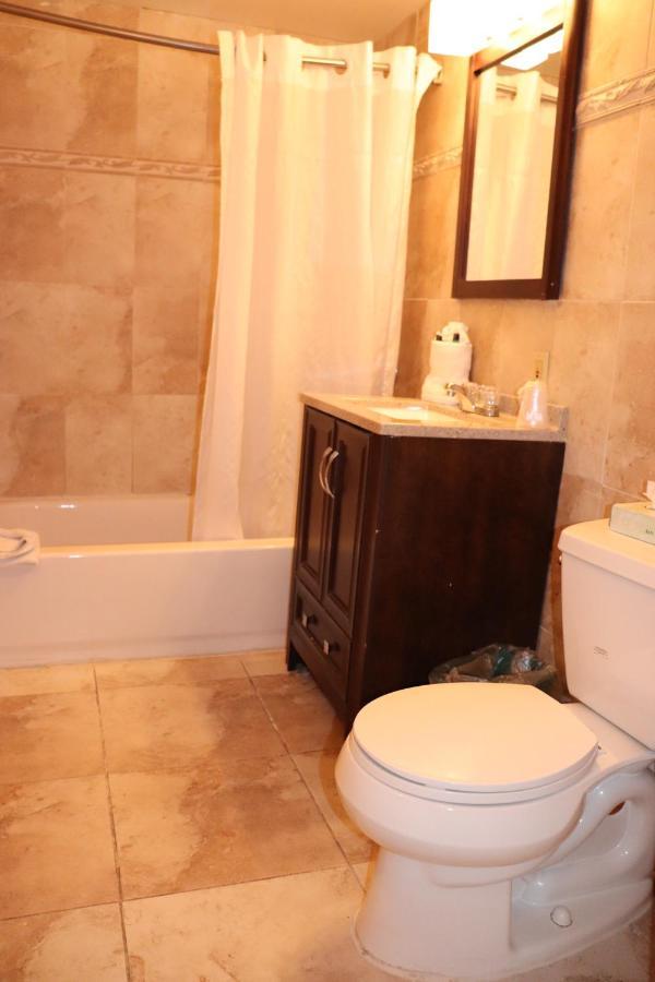 On Hollywood Beach - Affordable Two Bedrooms Sleeps 6 With Two Bathrooms Dania Beach Exterior photo